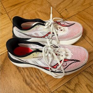 Saucony Endorphin Speed Women’s 9